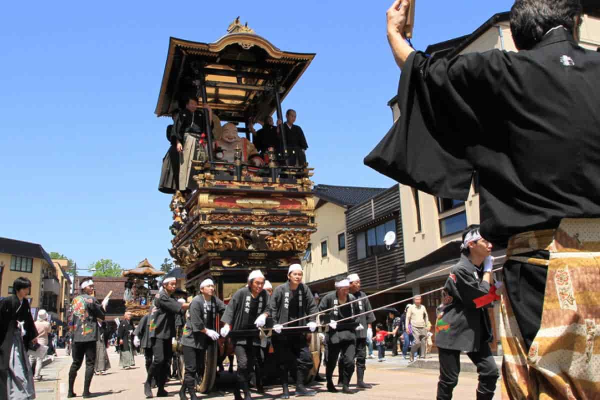 城端曳山祭の曳山